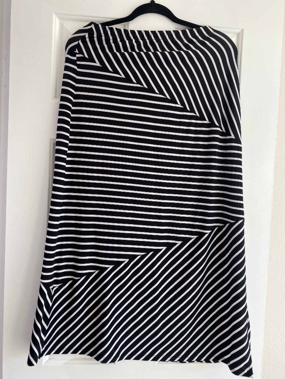NY Collection Black & White Striped Skirt